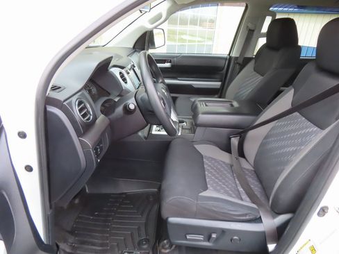 Used 2018 Toyota Tundra SR5 image 26