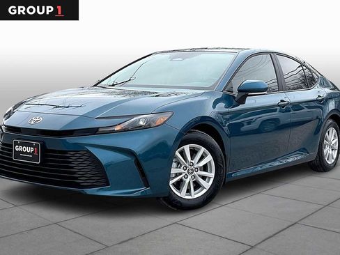 Used 2026 Toyota Camry LE image 1