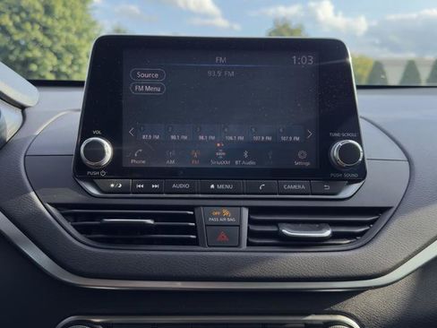 Used 2020 Nissan Altima 2.5 S FWD image 11