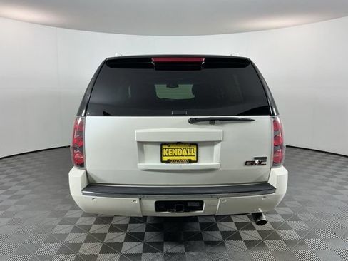 Used 2011 GMC Yukon XL Denali AWD/4WD image 5