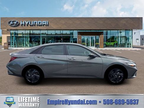 New 2026 Hyundai Elantra Sport FWD image 9
