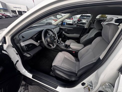 Used 2024 Subaru Outback Premium image 6