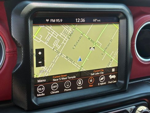 Used 2023 Jeep Wrangler Unlimited Rubicon 4xe AWD/4WD image 23