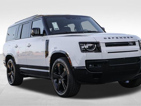 New 2026 Land Rover Defender 130 X-Dynamic SE AWD/4WD image 3