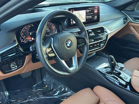Used 2023 BMW 540i w/ Premium Package image 15