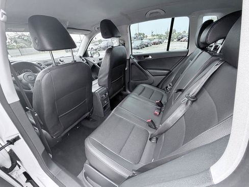 Used 2012 Volkswagen Tiguan S FWD image 9