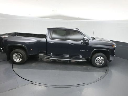 Used 2024 Chevrolet Silverado 3500 LTZ w/ LTZ Plus Package AWD/4WD image 29