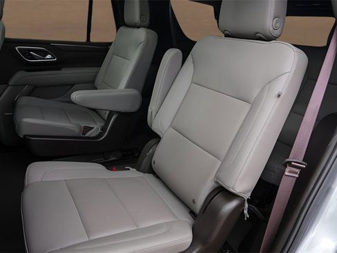 Used 2023 Chevrolet Tahoe Z71 w/ Luxury Package image 24