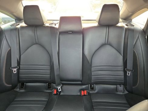 Used 2019 Toyota Avalon Touring FWD image 7