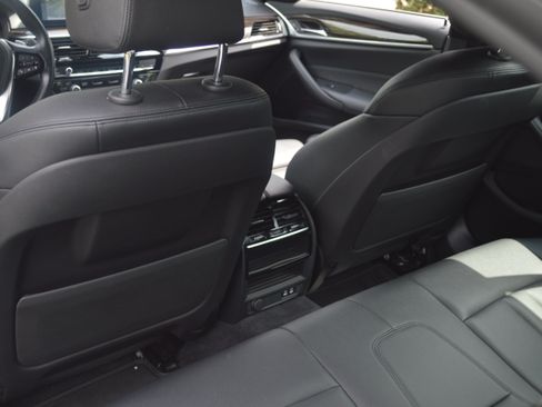 Used 2020 BMW 530i RWD image 29
