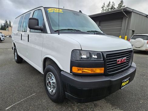 Used 2024 GMC Savana 2500 w/ Driver Convenience Package image 6