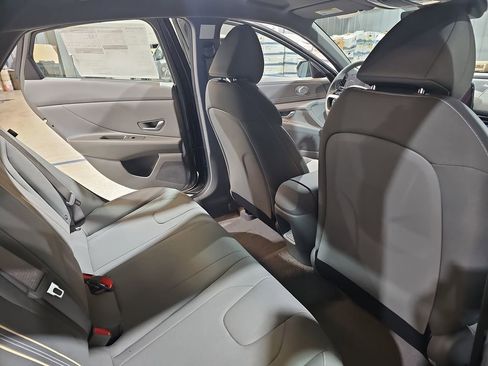 New 2026 Hyundai Elantra Sport FWD image 11
