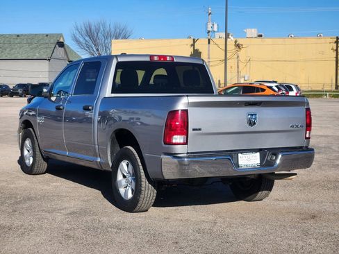 Used 2022 RAM 1500 Classic SLT image 7