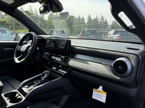 New 2025 Chevrolet Colorado LT w/ LT Convenience Package image 18