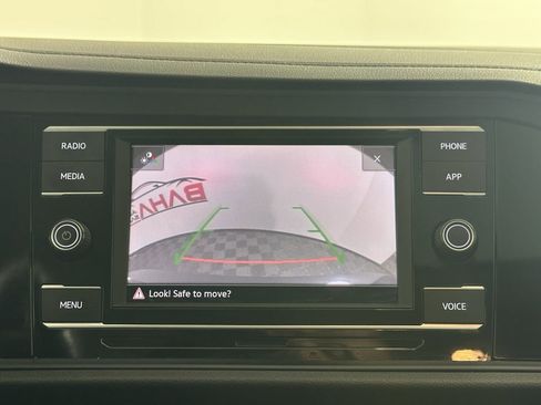 Used 2022 Volkswagen Jetta SE w/ Panoramic Sunroof Package image 35