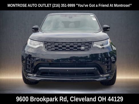 New 2025 Land Rover Discovery Dynamic SE image 2