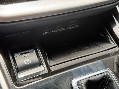 Certified 2023 Subaru Outback Touring XT AWD/4WD image 17