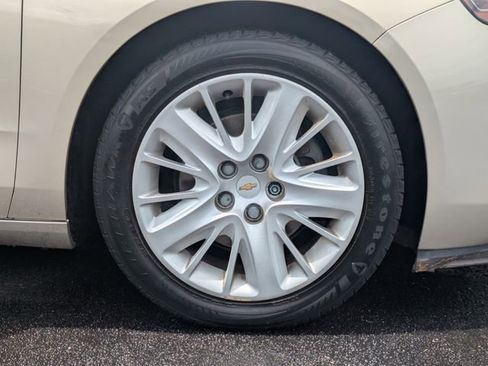 Used 2015 Chevrolet Impala LS w/ LS Convenience Package FWD image 11