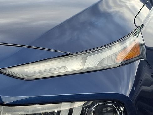 Used 2021 Hyundai Santa Fe Limited w/ Cargo Package image 5