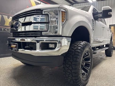 Used 2018 Ford F250 Lariat w/ Lariat Ultimate Package image 2