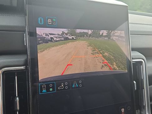 Used 2026 GMC Yukon Denali w/ Sun & Power Step Package AWD/4WD image 14