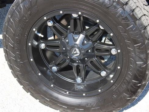 Used 2021 Nissan Titan PRO-4X w/ Pro-4x Convenience Package image 26