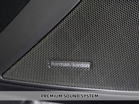 Used 2019 BMW 330i xDrive Sedan w/ M Sport Package image 5