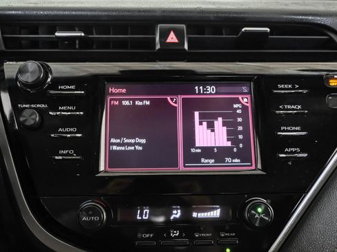 Used 2018 Toyota Camry SE FWD image 22
