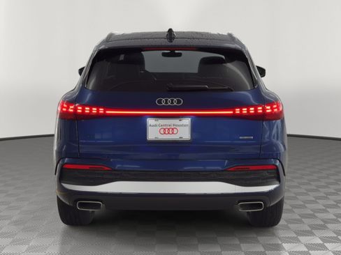 Used 2025 Audi Q5 Premium w/ Convenience Package AWD/4WD image 10