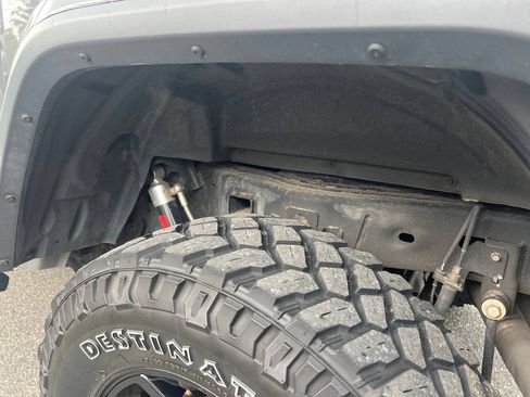Used 2021 Jeep Gladiator Sport AWD/4WD image 37