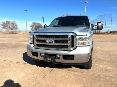 Used 2006 Ford F250 Lariat image 4