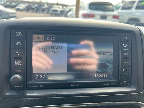 Used 2014 Dodge Grand Caravan SXT image 21