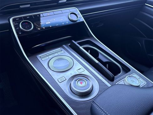 Used 2021 Genesis GV80 2.5T image 14