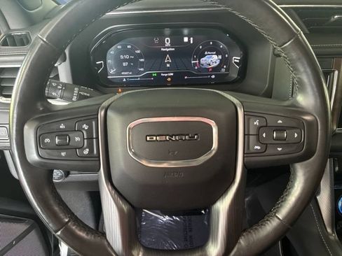 Used 2023 GMC Yukon Denali Ultimate AWD/4WD image 18