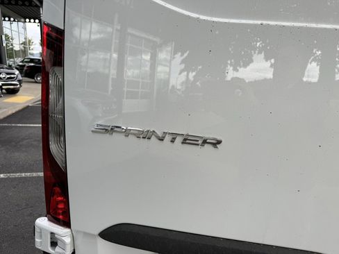 Used 2024 Mercedes-Benz Sprinter 3500 image 7