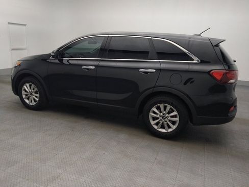 Used 2020 Kia Sorento LX image 3