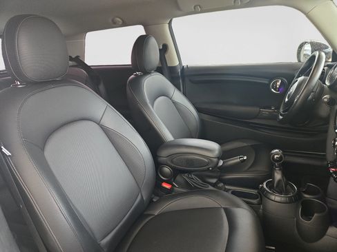 Used 2016 MINI Cooper 2-Door Hardtop FWD image 16
