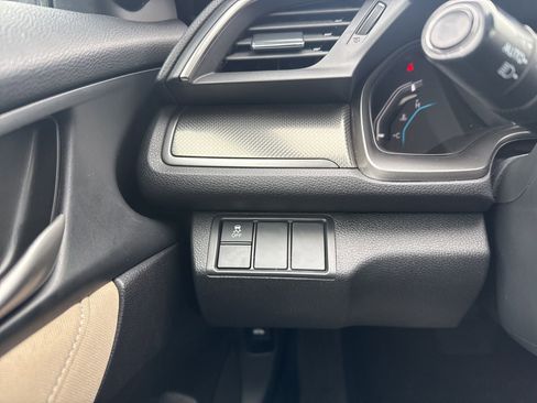 Used 2018 Honda Civic EX image 22