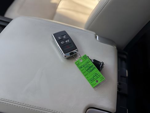 Used 2023 Land Rover Defender 130 First Edition AWD/4WD image 26