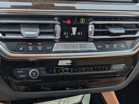 Certified 2024 BMW X4 xDrive30i image 25