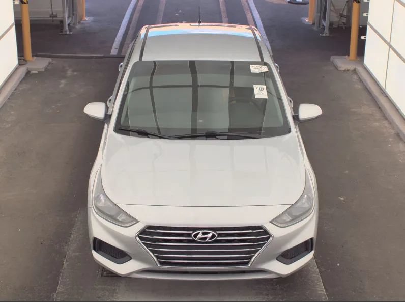 Used 2021 Hyundai Accent SE FWD image 3