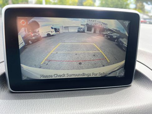 Used 2016 MAZDA MAZDA3 i Touring FWD image 21