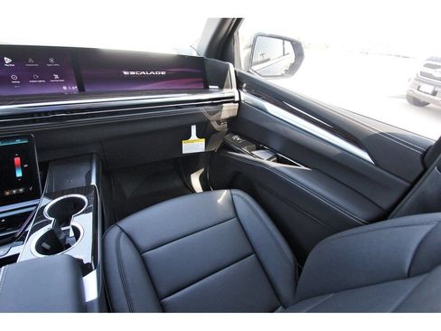 New 2026 Cadillac Escalade 2WD image 10