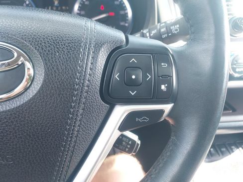 Used 2015 Toyota Highlander Limited Platinum AWD/4WD image 26