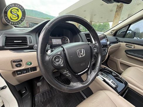 Used 2016 Honda Pilot Touring image 20