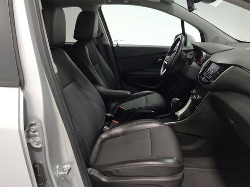 Used 2022 Chevrolet Trax LT w/ Sport Edition AWD/4WD image 21