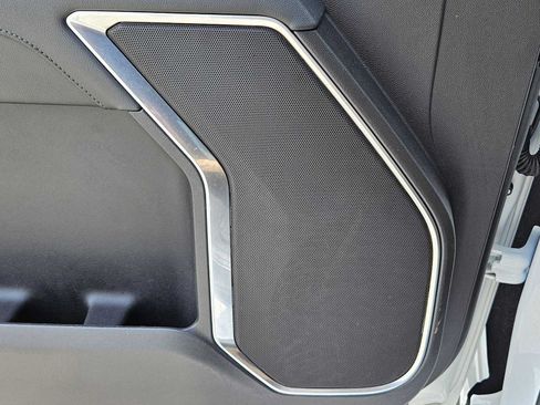 Used 2025 Chevrolet Silverado 1500 LT RWD image 29
