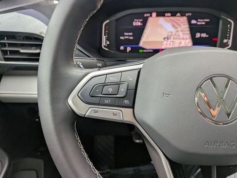 Certified 2024 Volkswagen Taos SEL AWD/4WD image 27