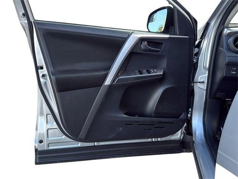 Certified 2018 Toyota RAV4 LE image 18