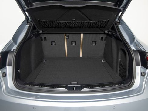 Certified 2019 Porsche Macan AWD/4WD image 43
